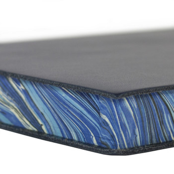 Papuro Torcello Leather Journal - Navy with Blue Marbled Edges - Medium - Picture 2